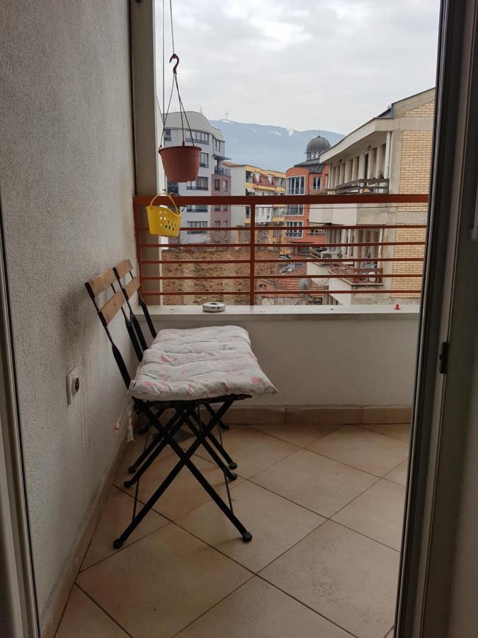 Petar'S Apartment Skopje Bagian luar foto
