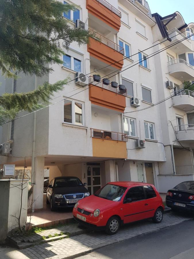 Petar'S Apartment Skopje Bagian luar foto